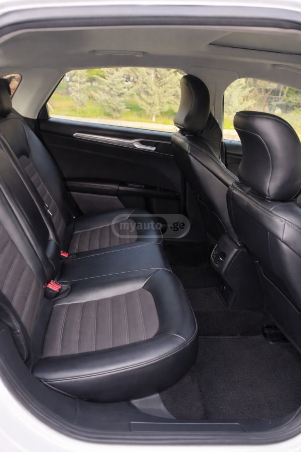 Ford Fusion - фото 6