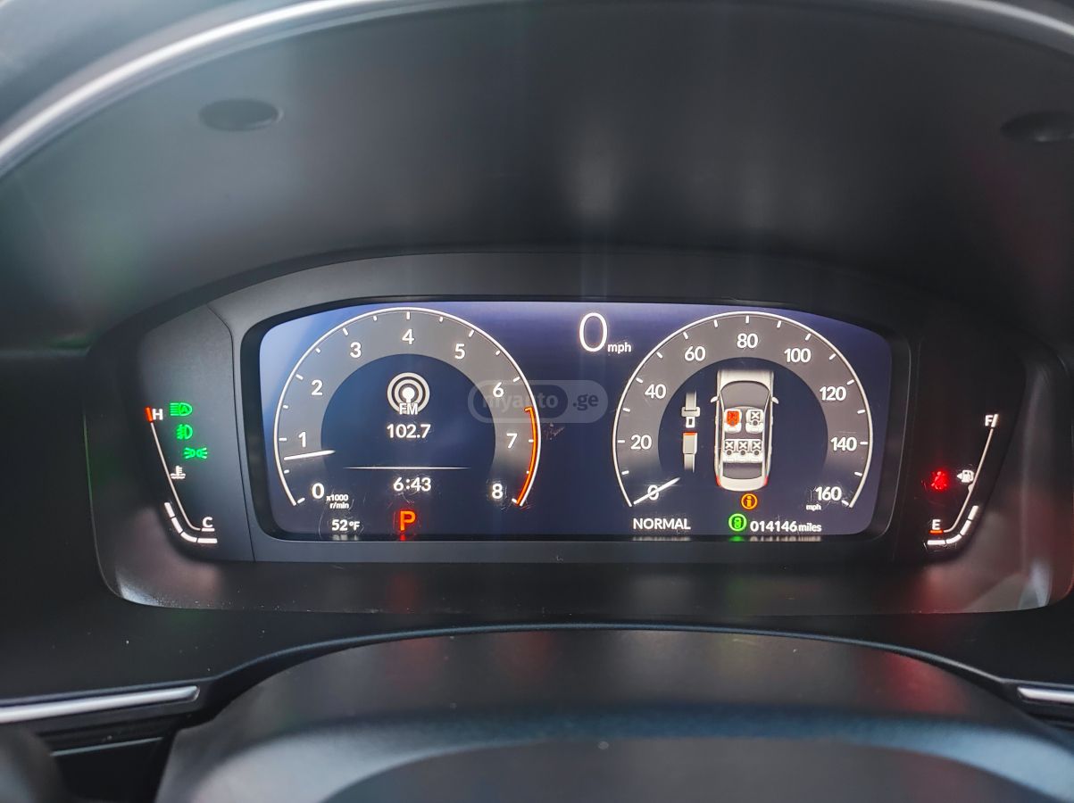 Honda Touring 4dr Sedan CVT — миниатюра 13