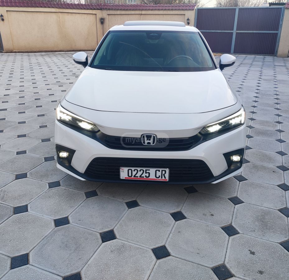 Honda Touring 4dr Sedan CVT — миниатюра 3