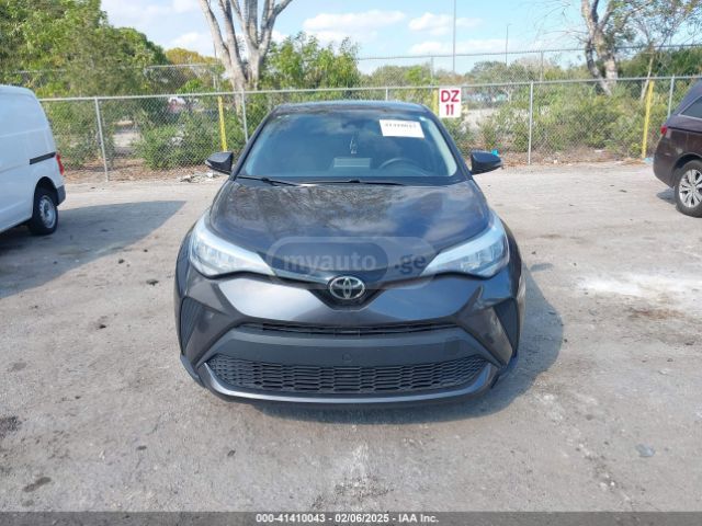 Toyota LE 4dr Front-Wheel Drive Sport — миниатюра 11