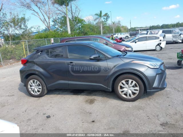 Toyota LE 4dr Front-Wheel Drive Sport — миниатюра 12