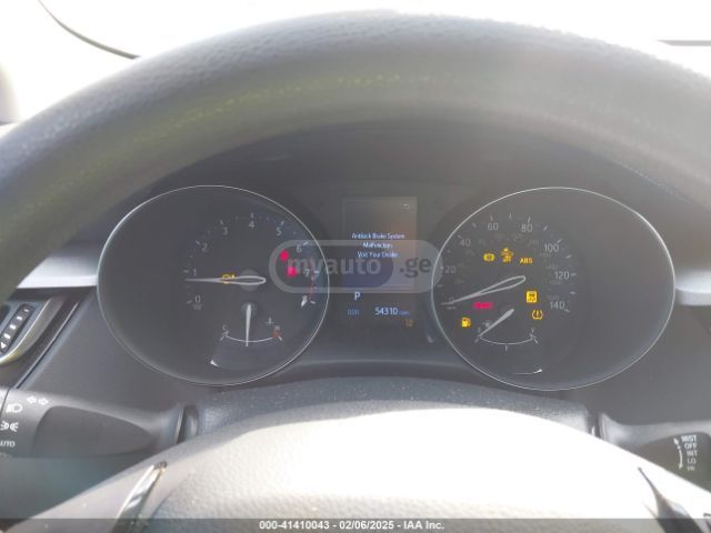 Toyota LE 4dr Front-Wheel Drive Sport — миниатюра 7