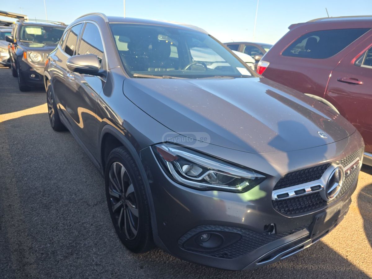 Mercedes-Benz GLA 250 - фото 1