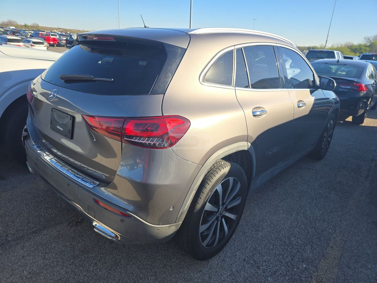 Mercedes-Benz GLA 250 - фото 4