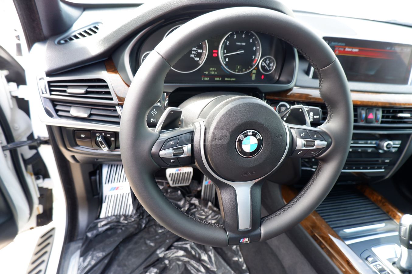 BMW X5 - фото 12