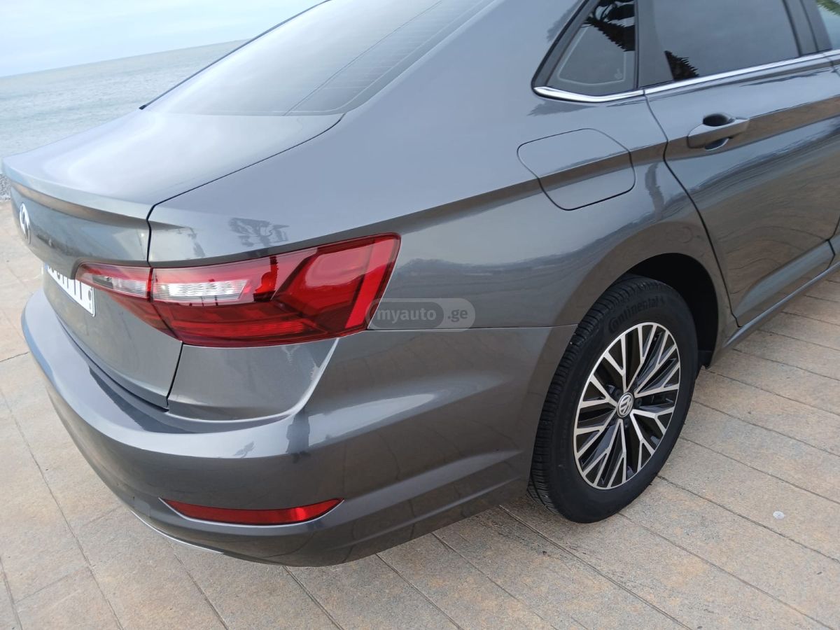 Volkswagen Jetta - фото 12