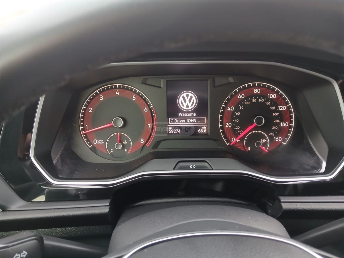 Volkswagen Jetta - фото 3