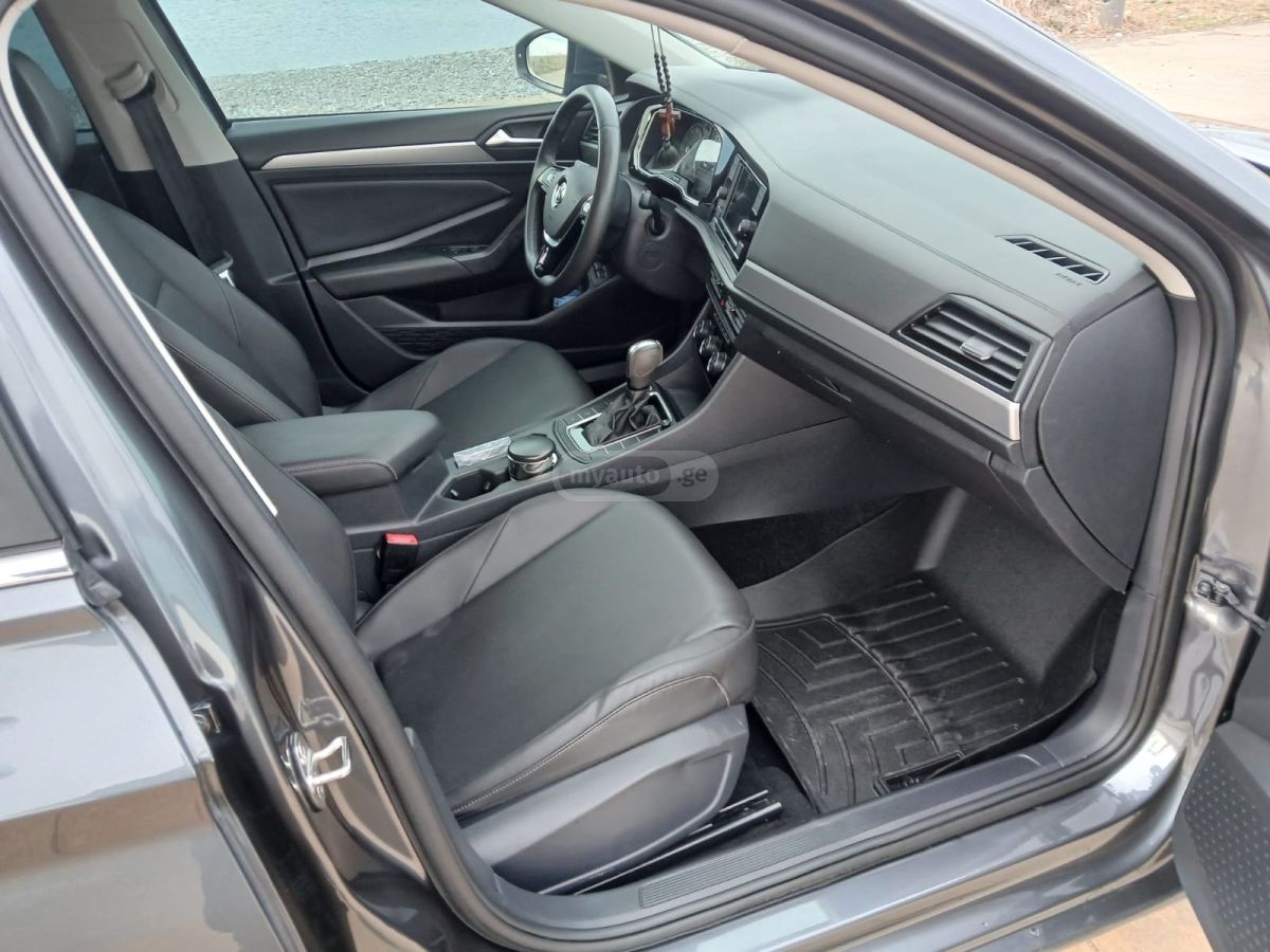 Volkswagen Jetta - фото 6