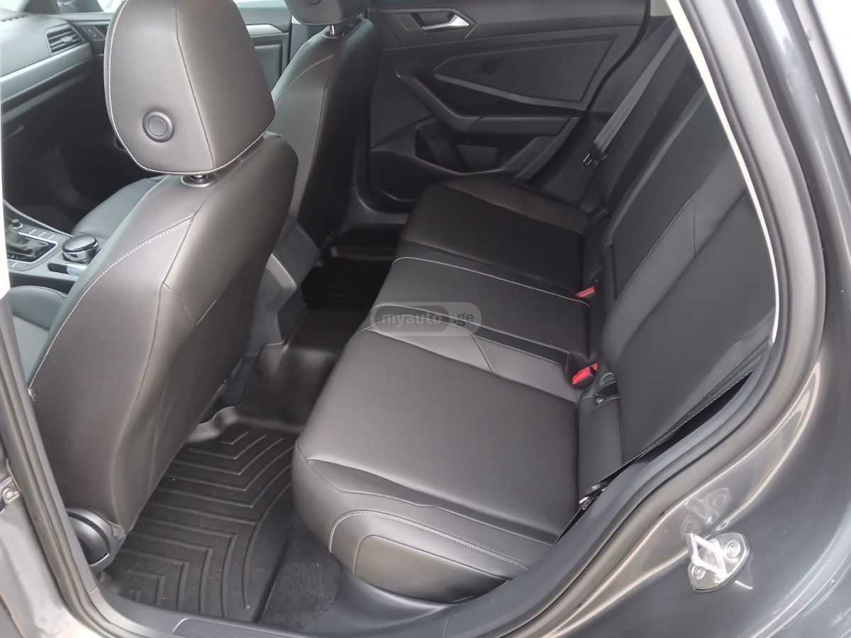 Volkswagen Jetta - фото 9