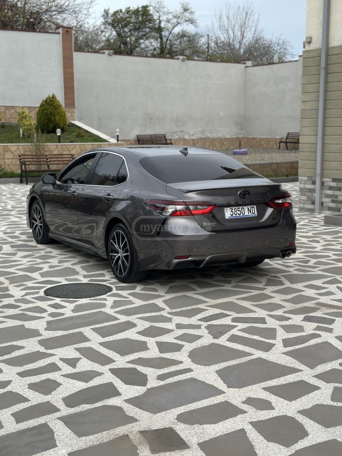 Toyota Camry - фото 4