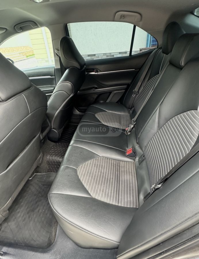 Toyota Camry - фото 8