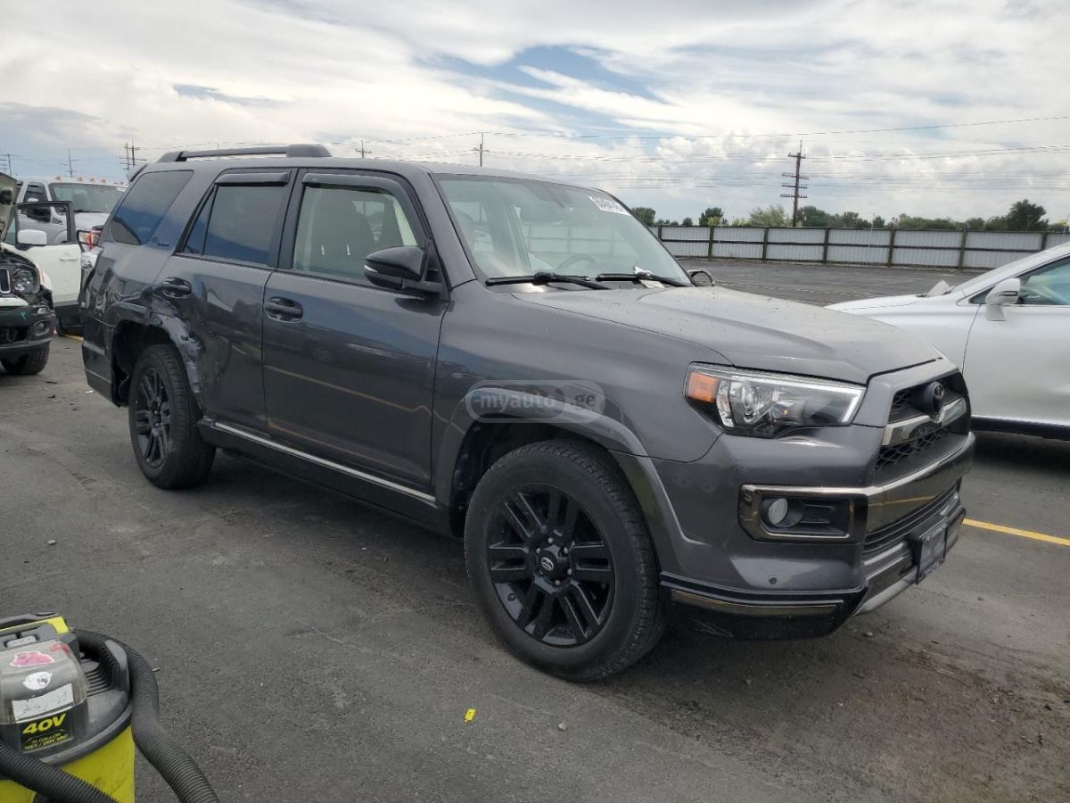 Toyota 4 Runner - фото 2