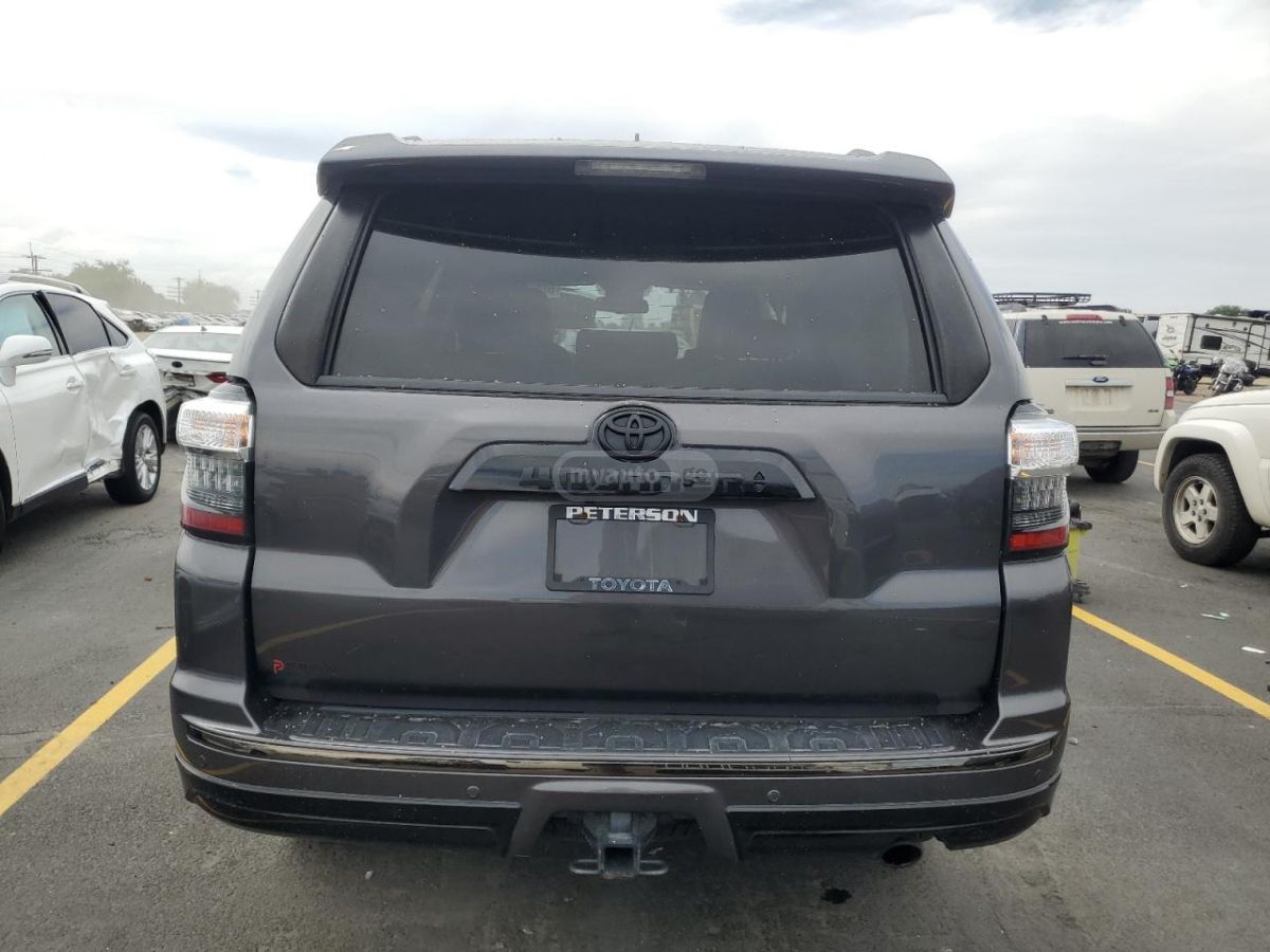 Toyota 4 Runner - фото 5