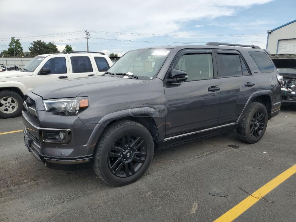 Toyota 4 Runner - фото 7