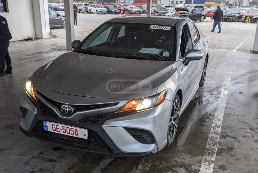 Toyota Camry - фото 12