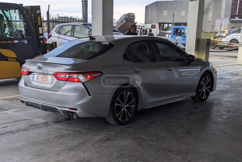 Toyota Camry - фото 13