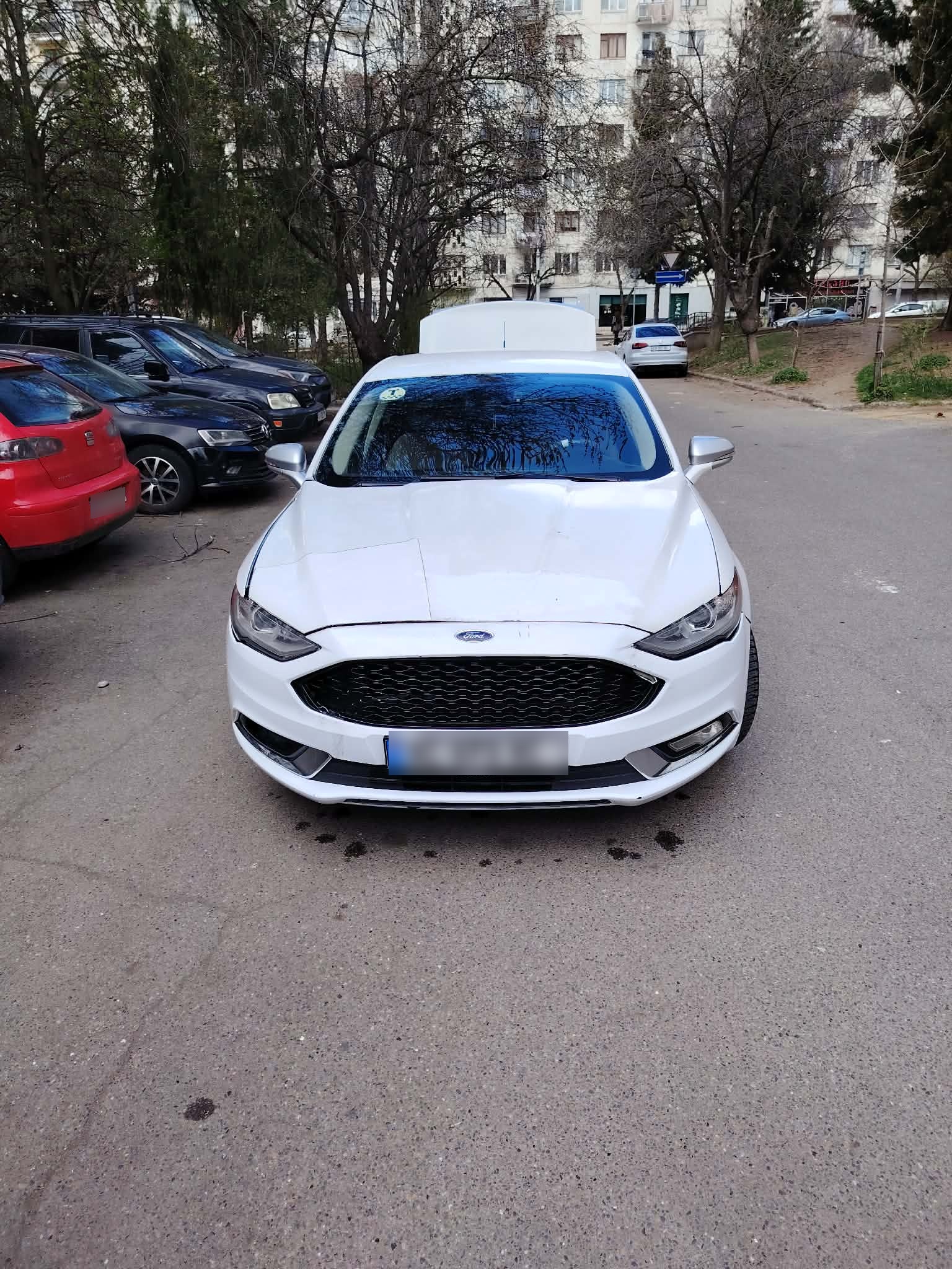 Ford Fusion - фото 1