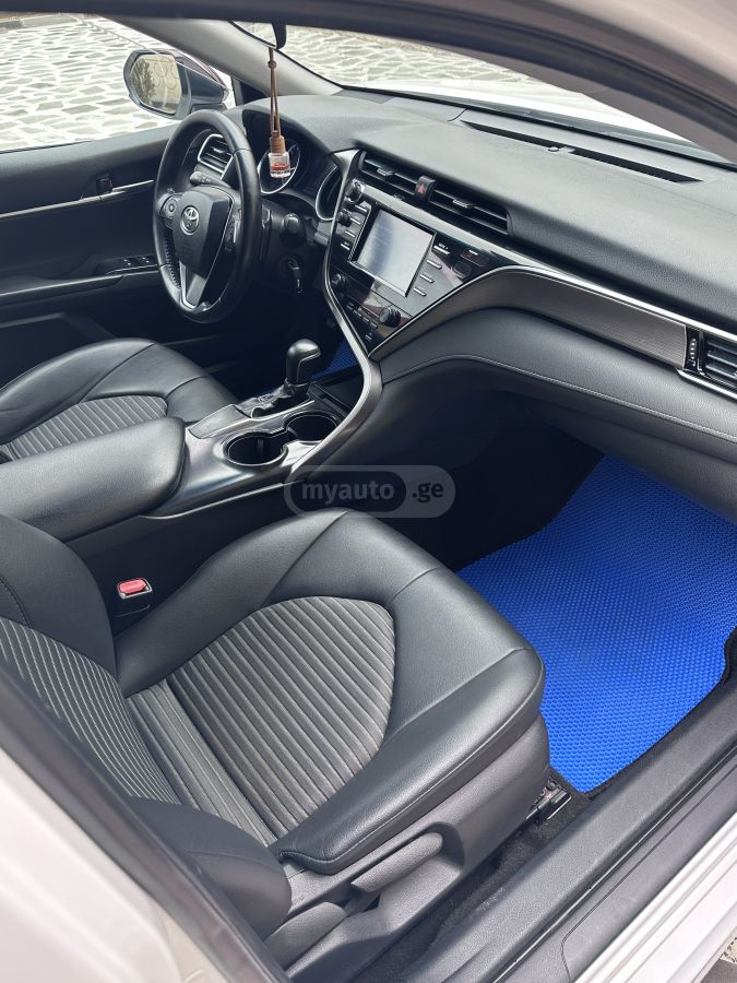 Toyota Camry - фото 10