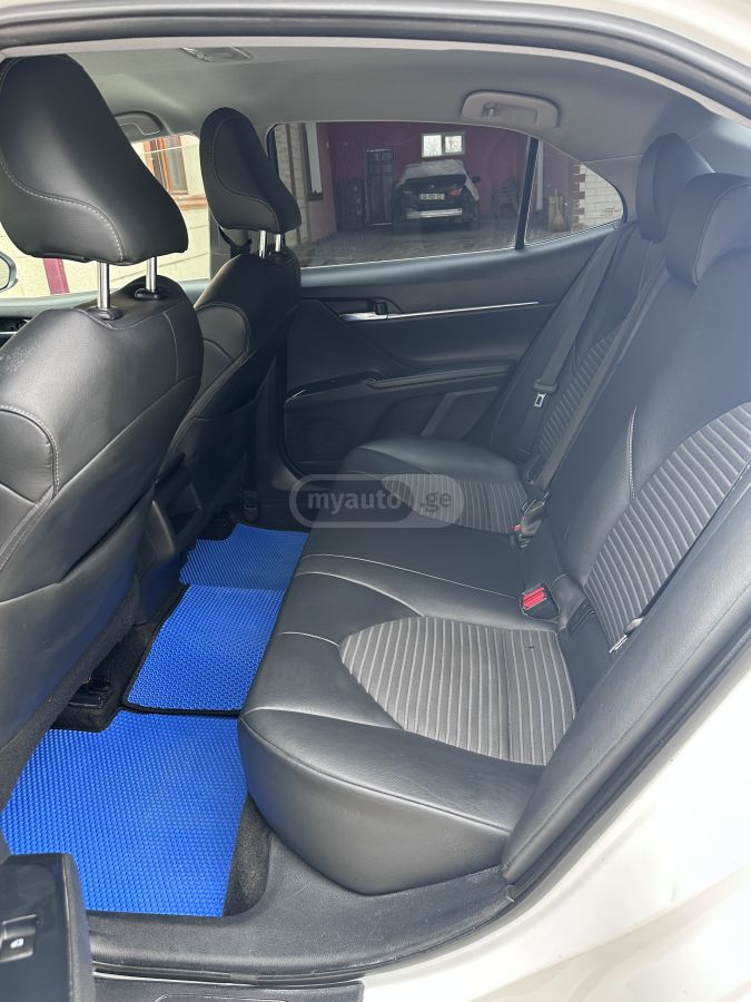 Toyota Camry - фото 13