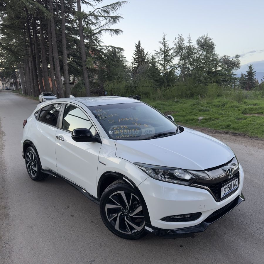 Honda Vezel - фото 1