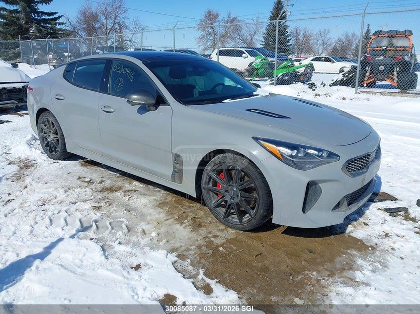 Kia Stinger - фото 1