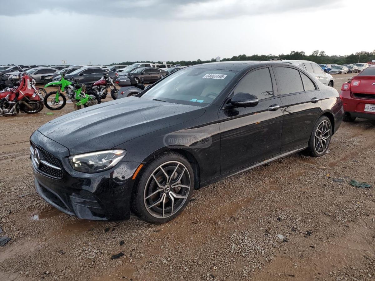 Mercedes-Benz E 300 2022 — миниатюра 1
