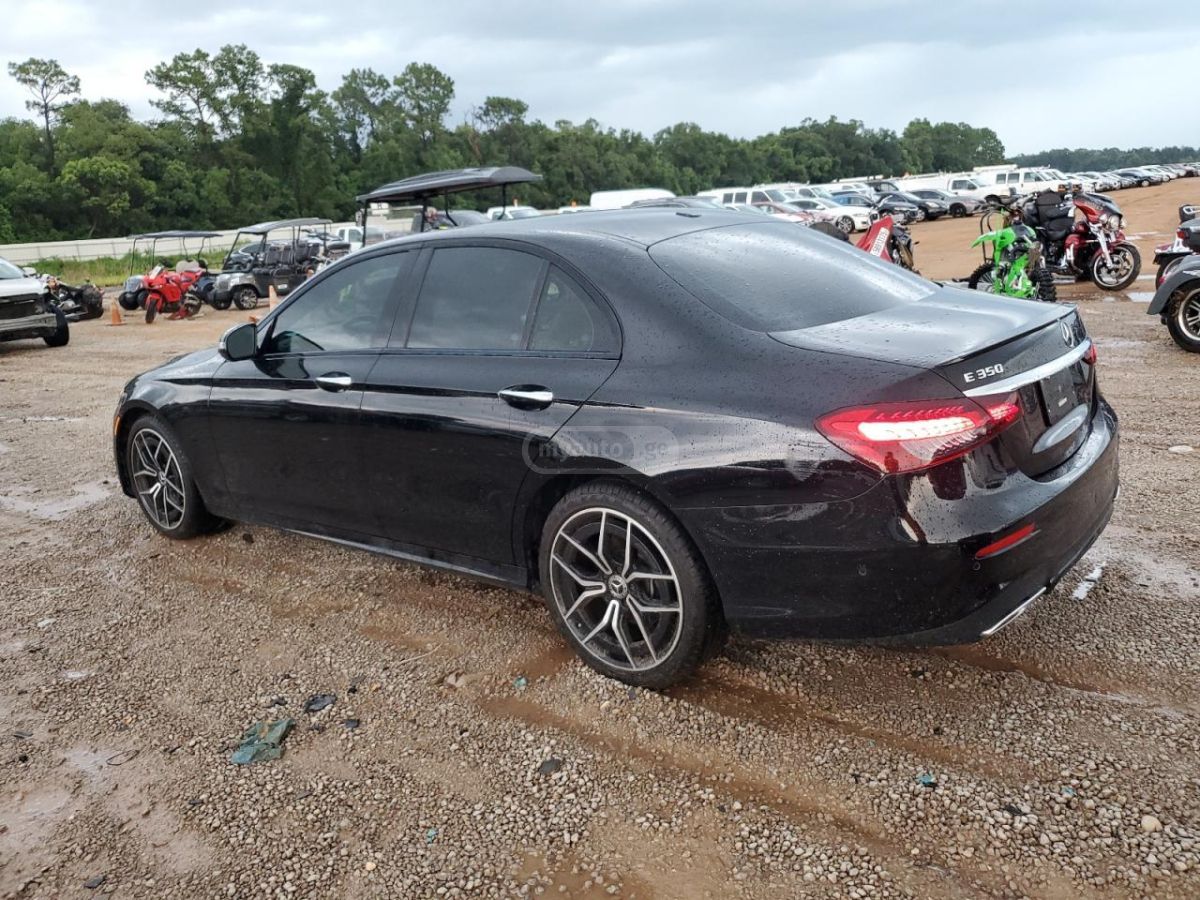 Mercedes-Benz E 300 2022 — миниатюра 2