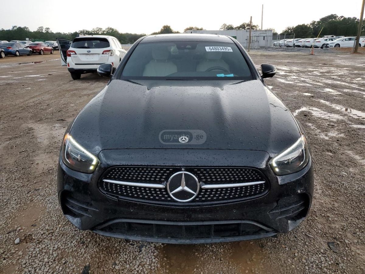 Mercedes-Benz E 300 2022 — миниатюра 5