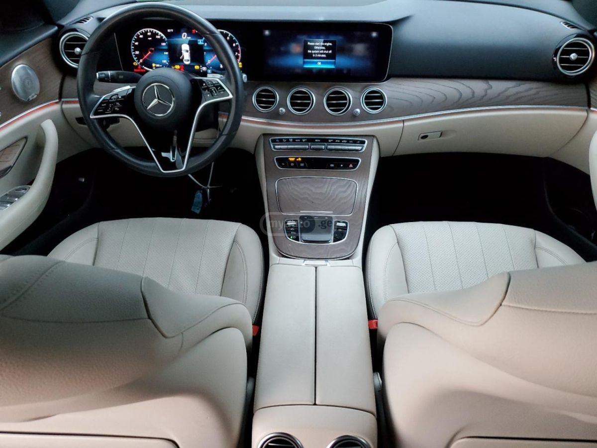 Mercedes-Benz E 300 2022 — миниатюра 8