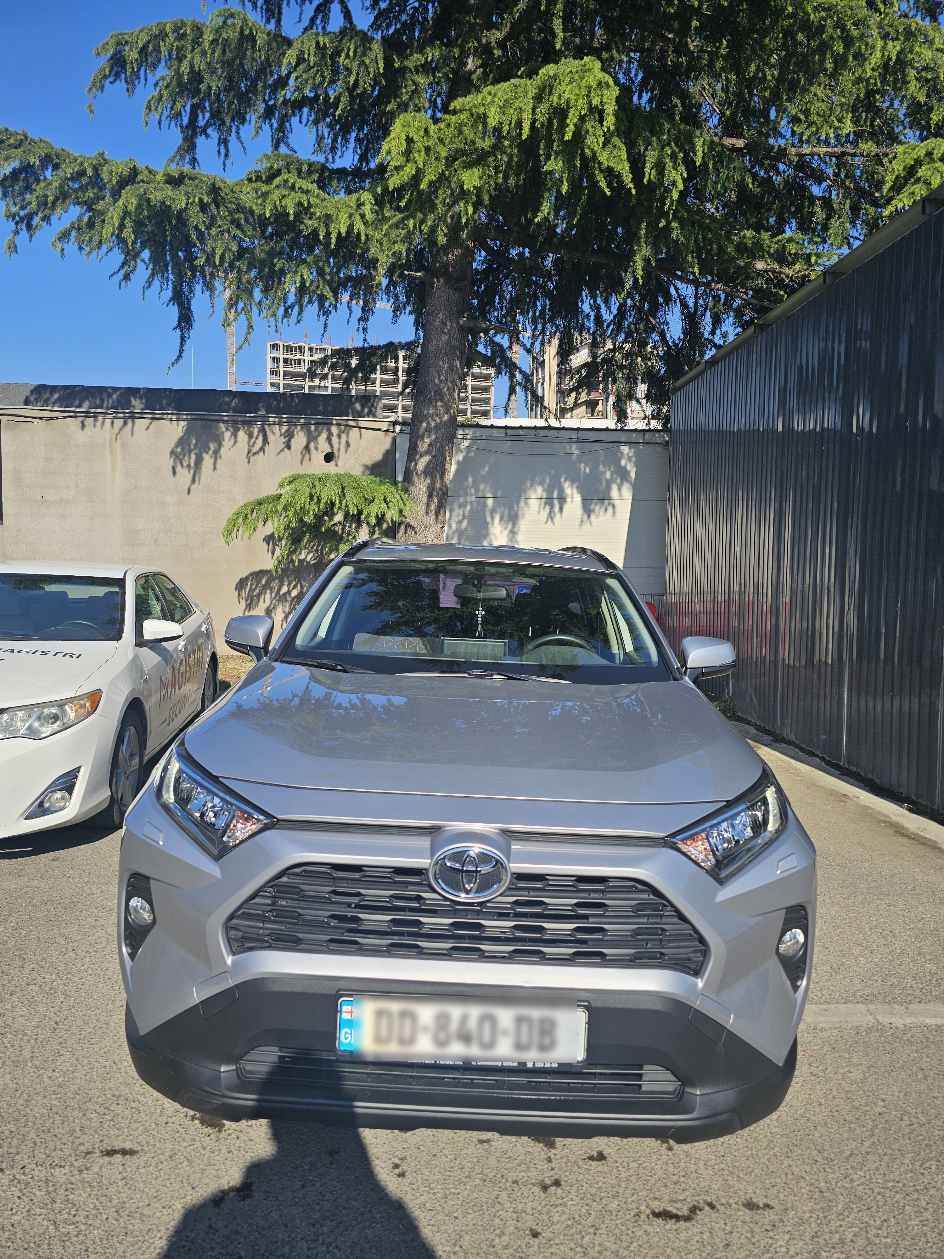 Toyota Rav 4 - фото 1