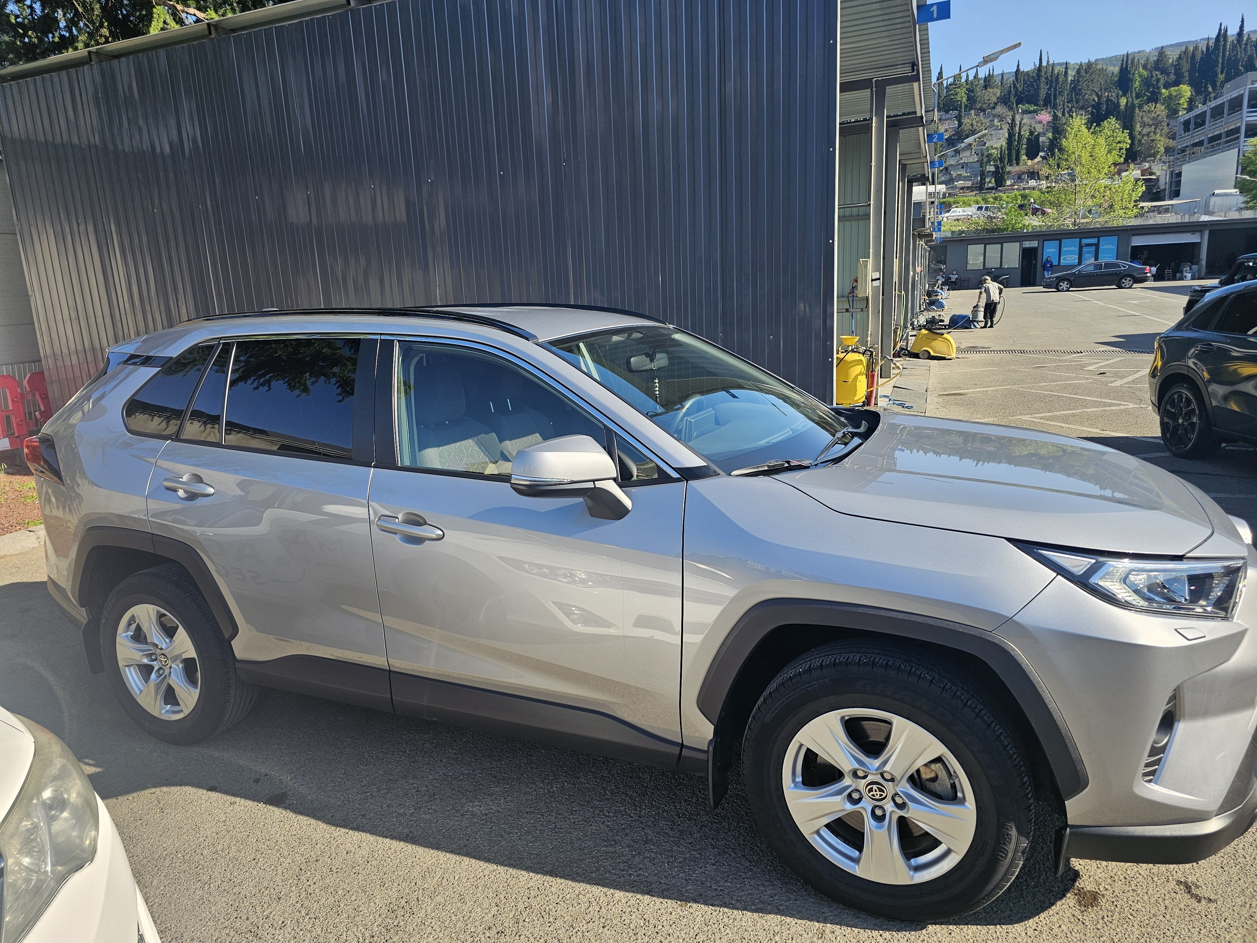 Toyota Rav 4 - фото 2
