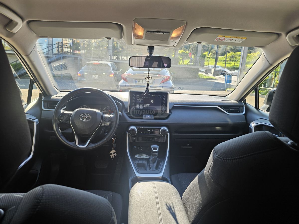 Toyota Rav 4 - фото 5