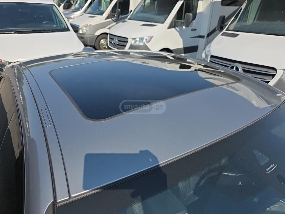 BMW i4 - фото 12