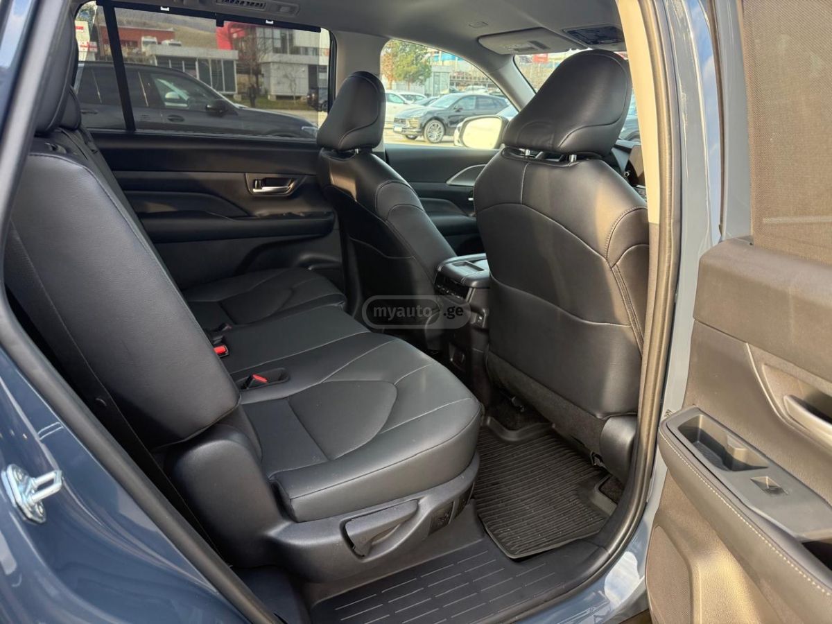 Toyota Grand Highlander - фото 7