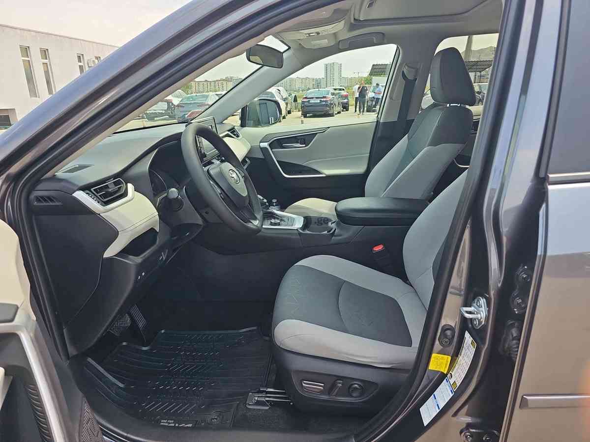 Toyota Toyota RAV4 — миниатюра 9