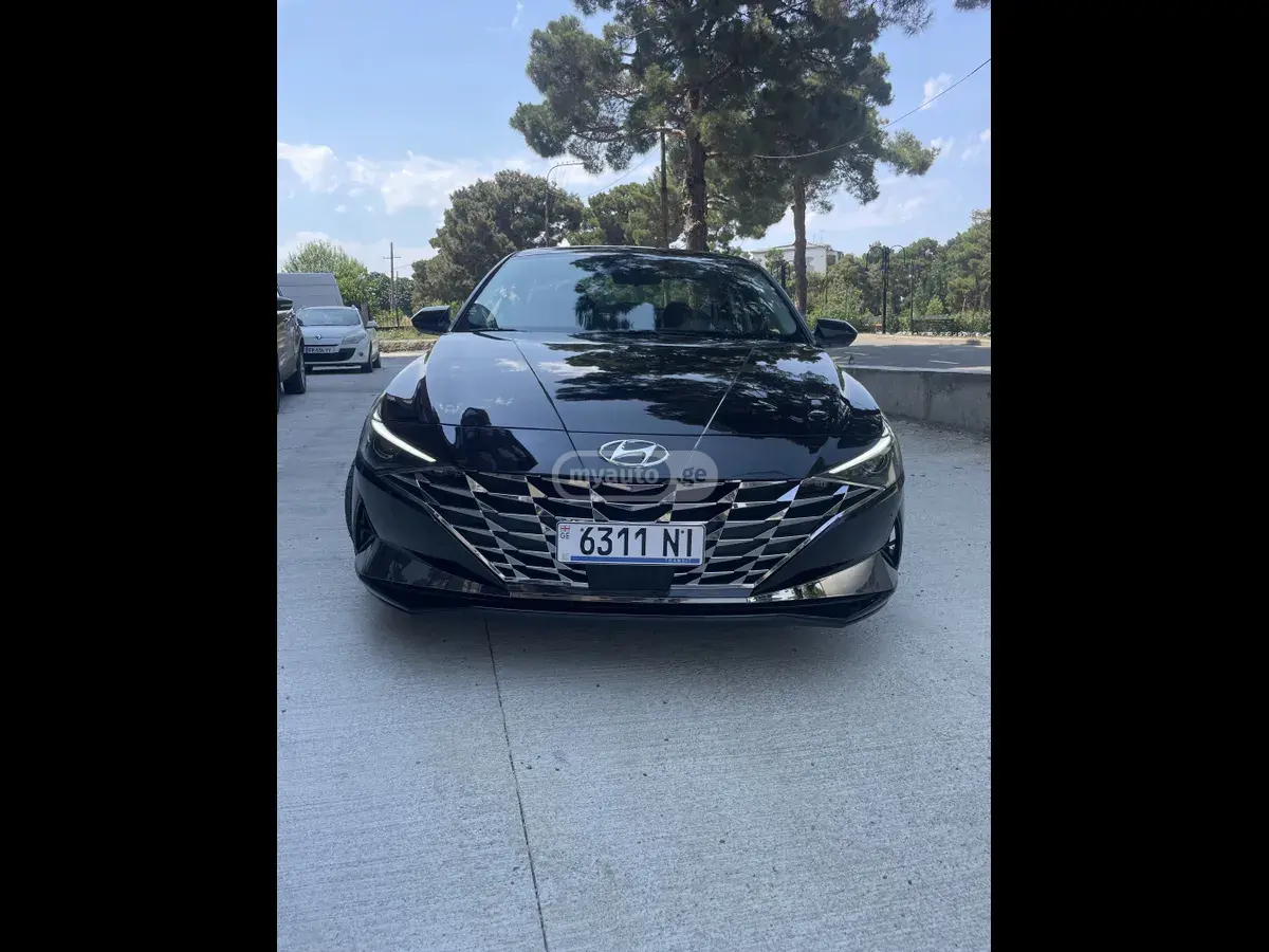 نمای دیگر Hyundai 2022