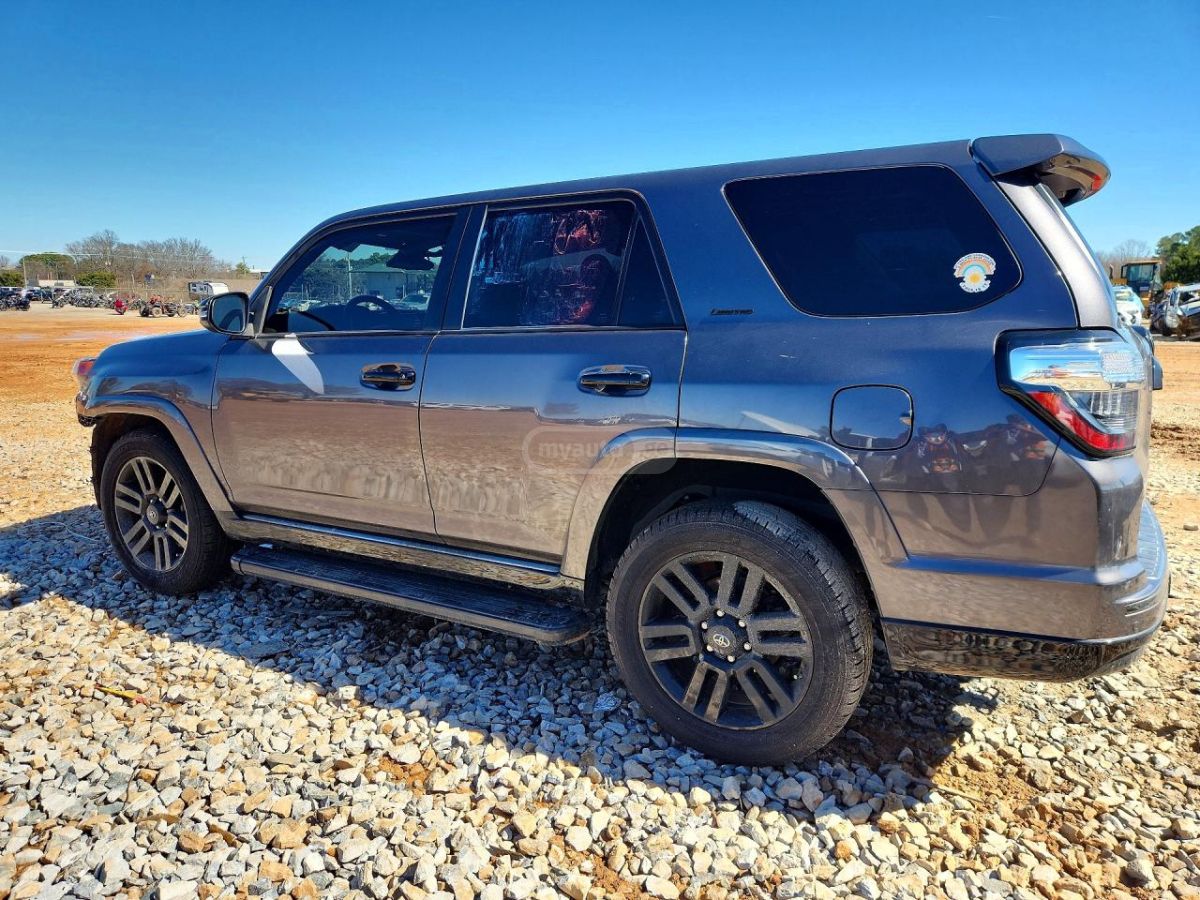 Toyota 4 Runner - фото 2