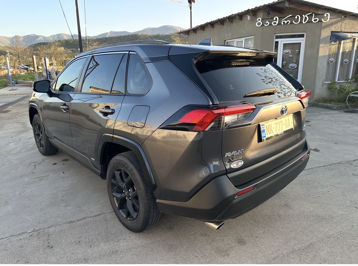 Toyota RAV 4 - фото 3
