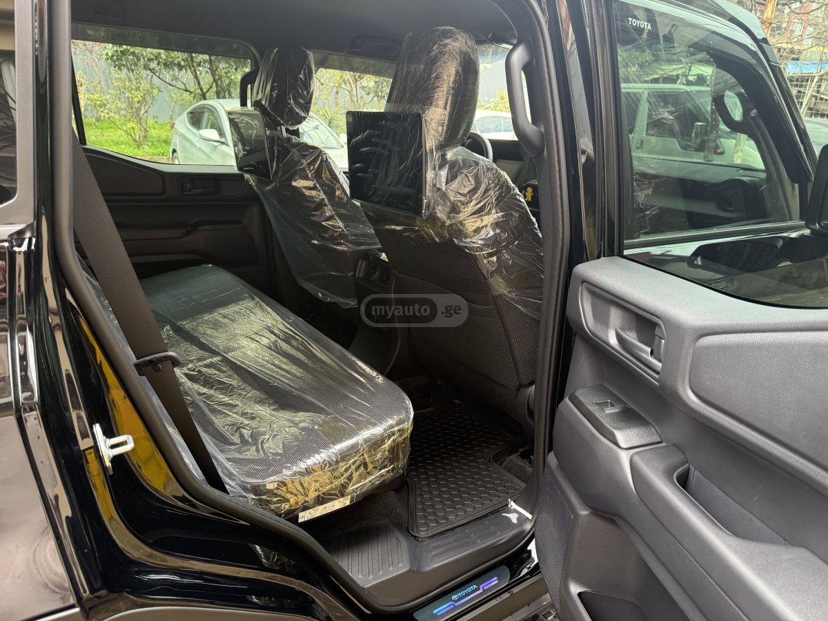 Toyota Land Cruiser Prado 2025 — миниатюра 10