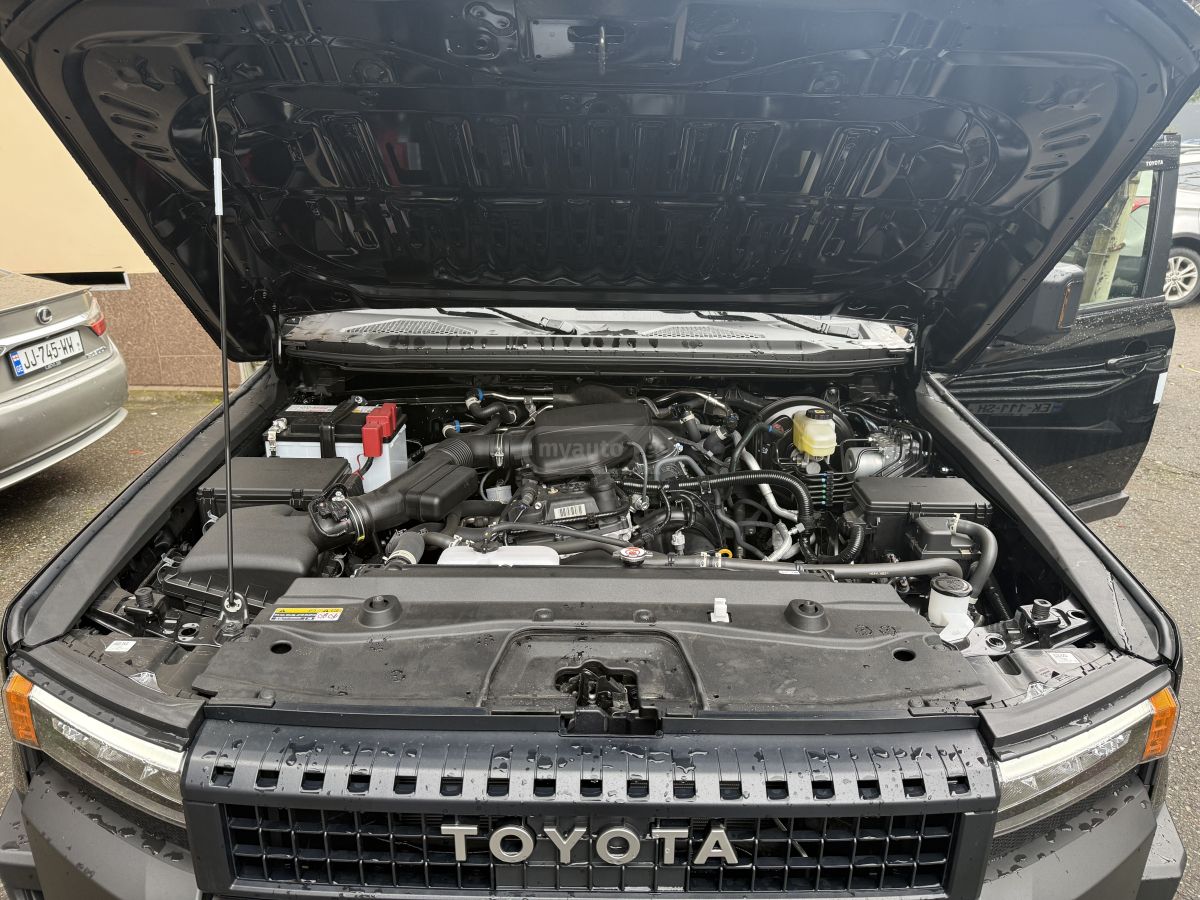 Toyota Land Cruiser Prado 2025 — миниатюра 14