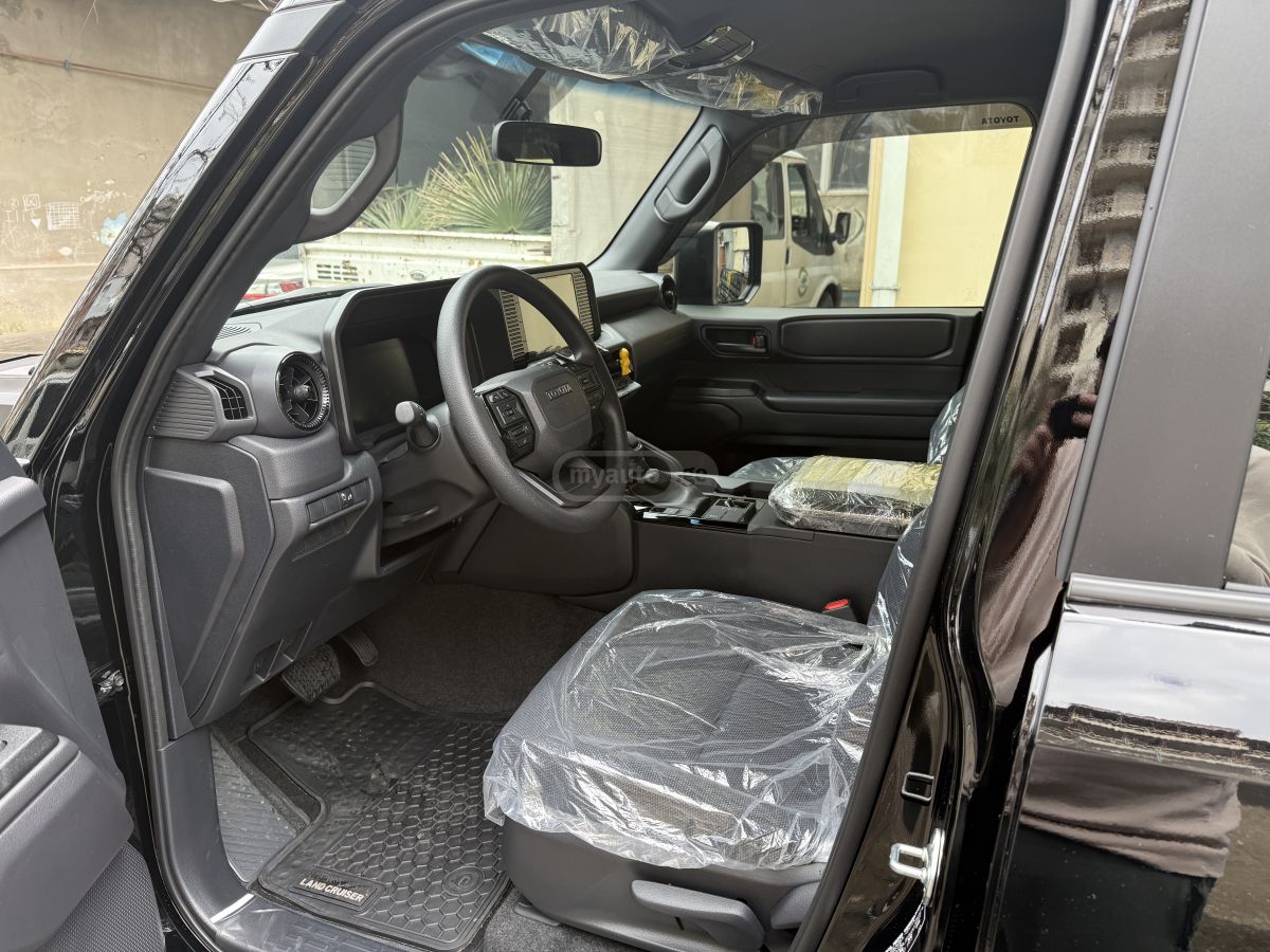Toyota Land Cruiser Prado 2025 — миниатюра 7