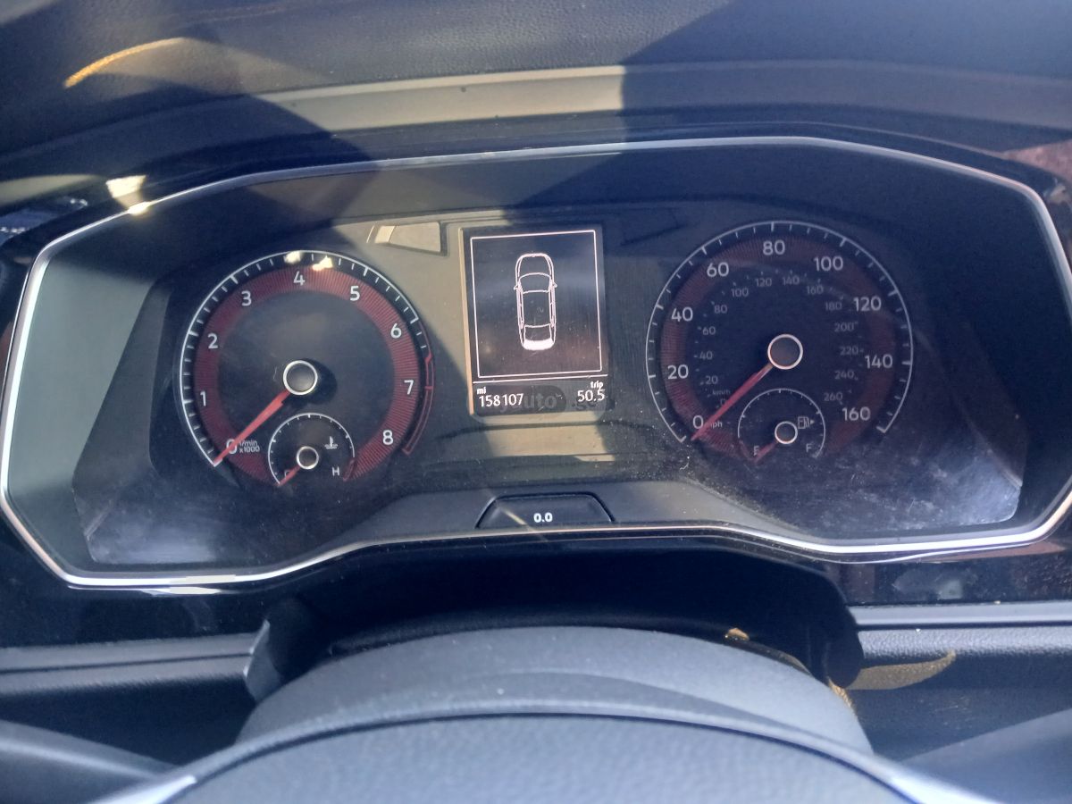 Volkswagen Jetta - фото 11