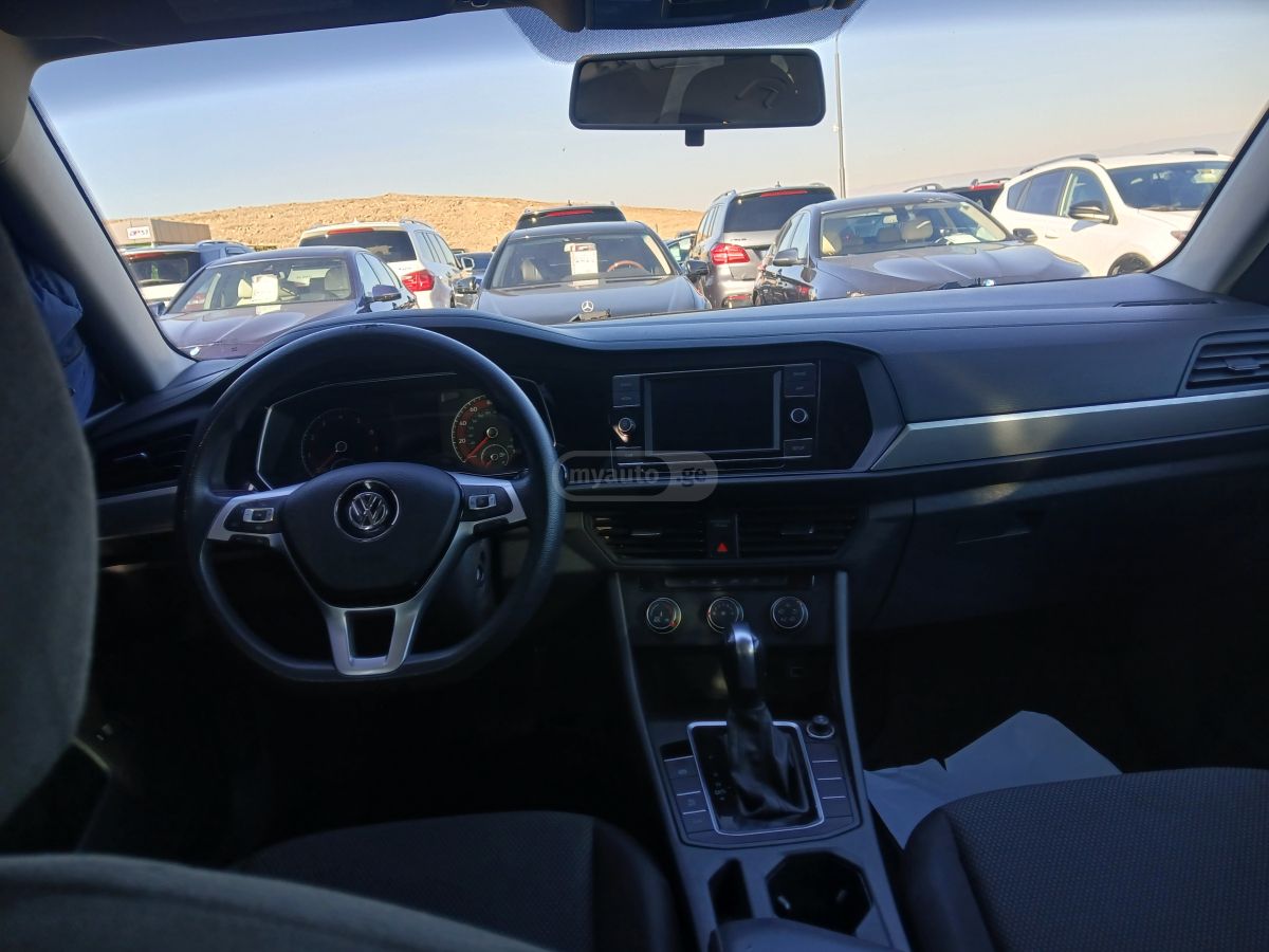 Volkswagen Jetta - фото 12