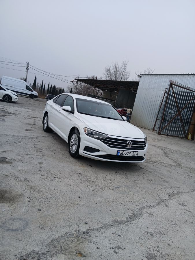 Volkswagen Jetta - фото 2