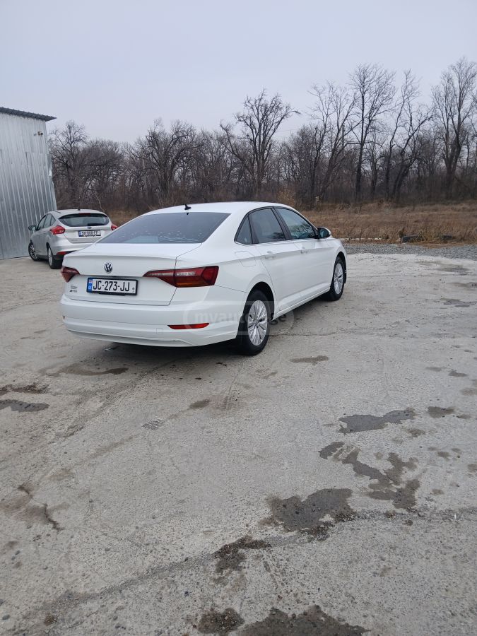 Volkswagen Jetta - фото 6