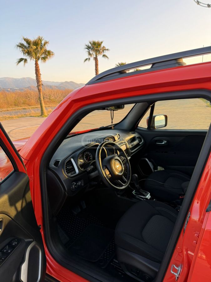 Jeep Renegade - фото 11