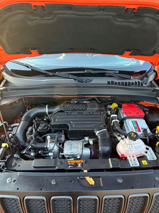 Jeep Renegade - фото 7