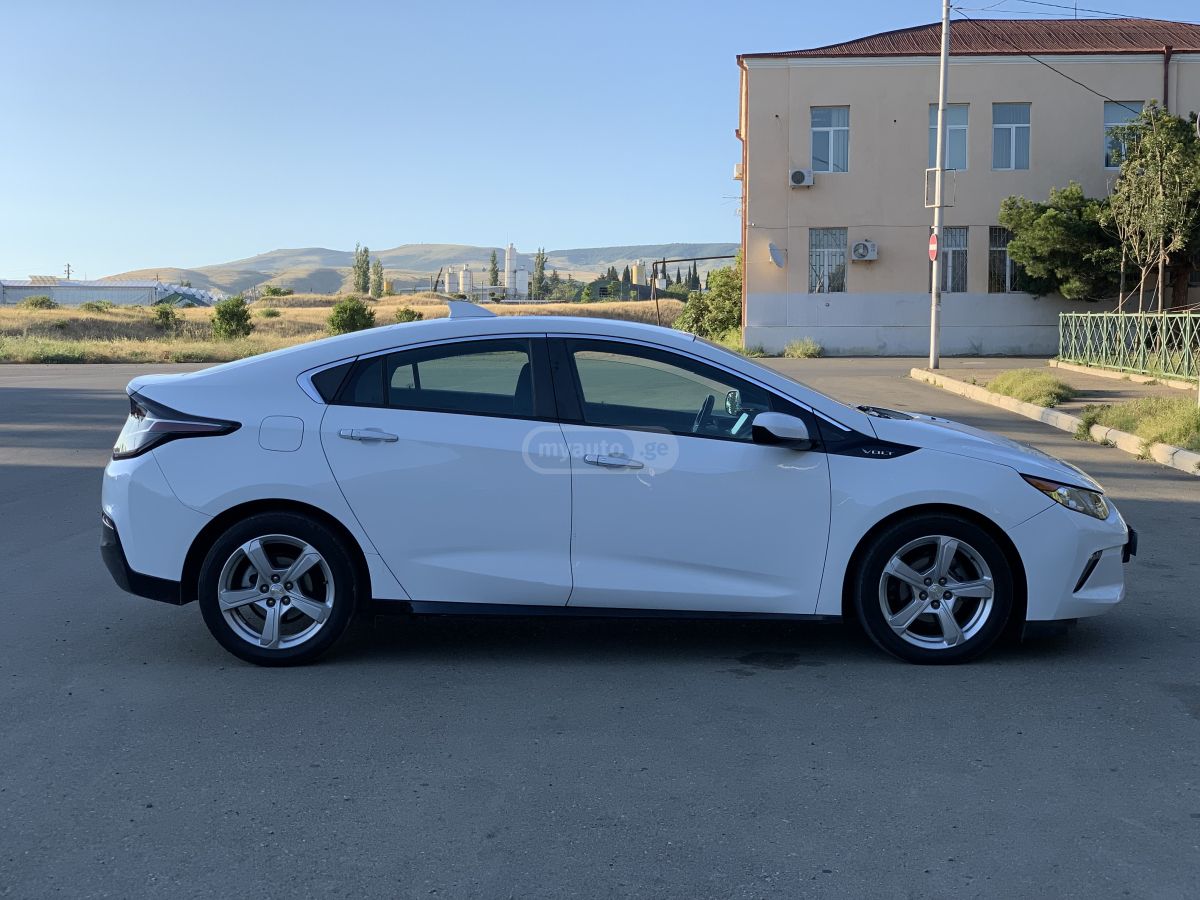 Chevrolet Volt - фото 6