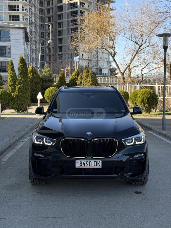 BMW X5 - фото 1