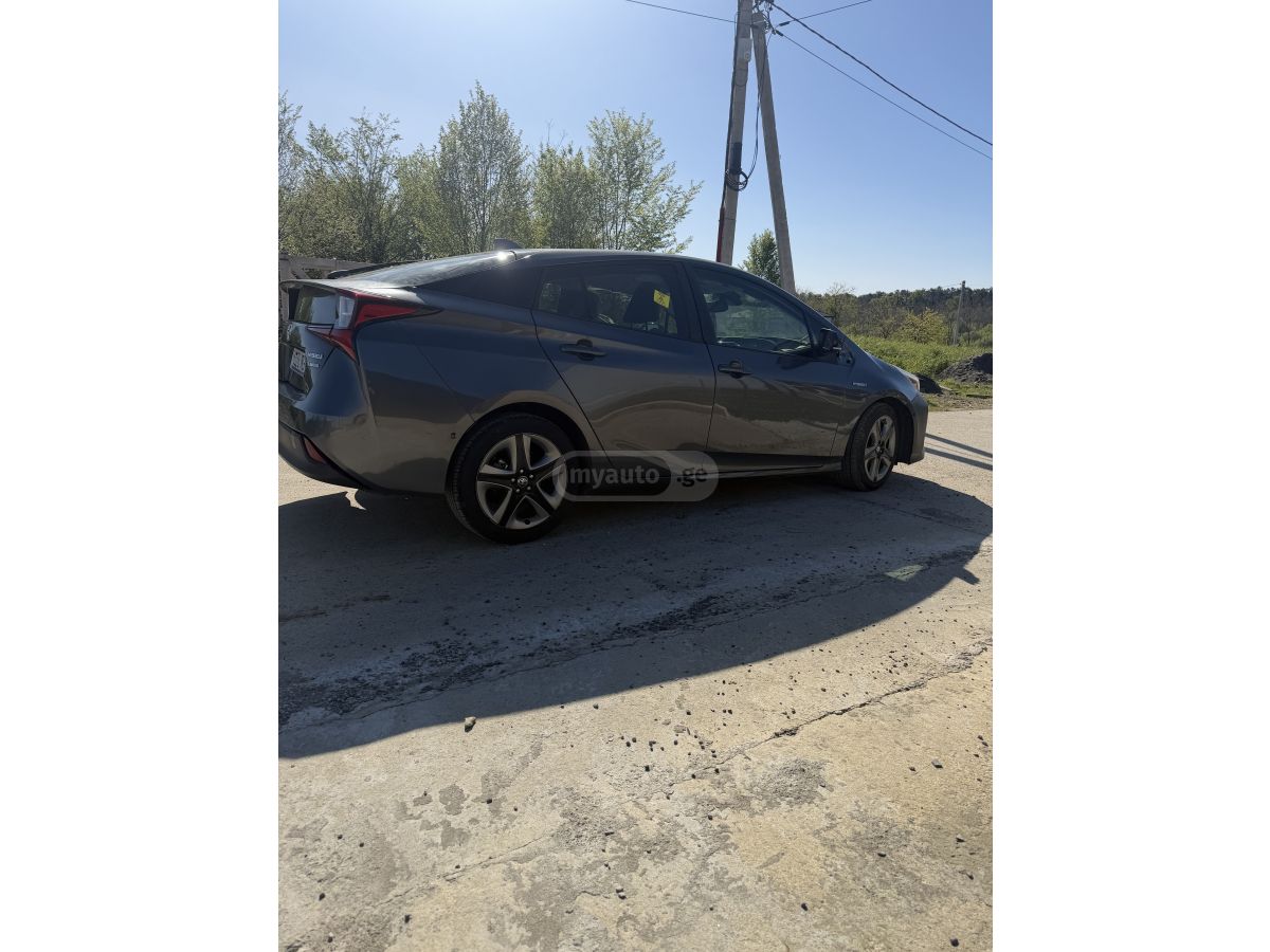 Toyota Prius - фото 3